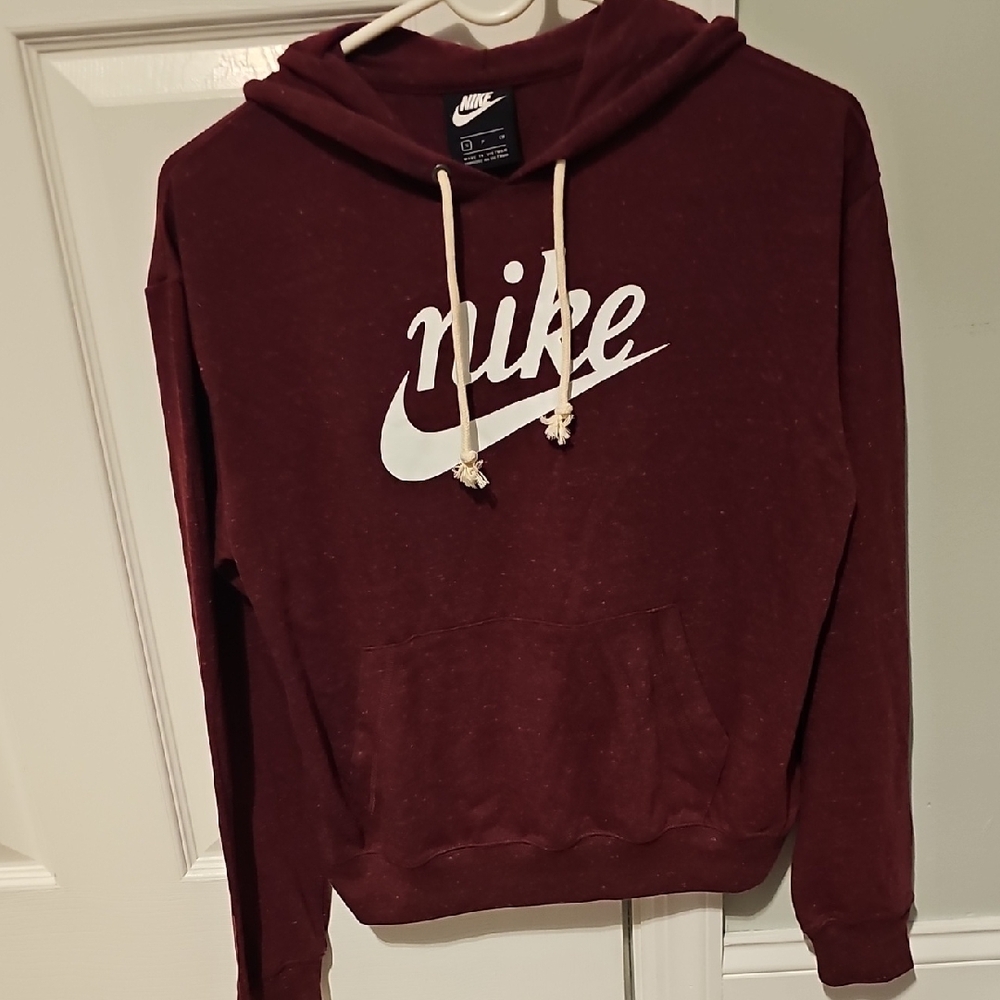 Nike Heathered Burgundy and White Athletic Lightweight Hoodie.